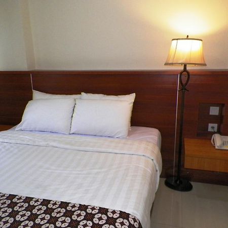 Maranatha Grand Hotel Yogyakarta Exterior foto