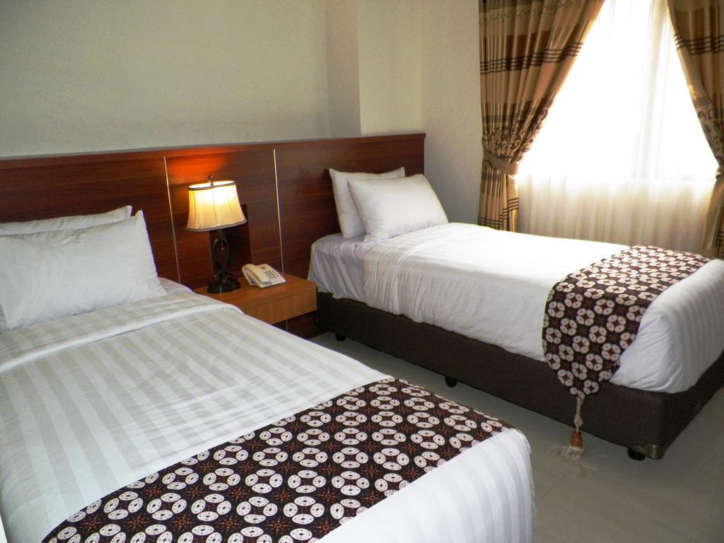 Maranatha Grand Hotel Yogyakarta Zimmer foto